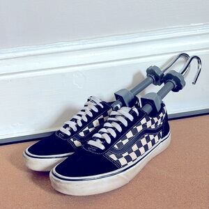 VANS CHECKERED SNEAKERS